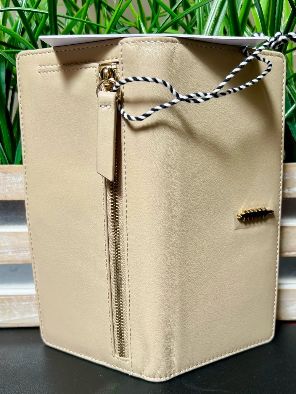 THACKER Anna Bifold Nappa Leather Wallet in Cashew